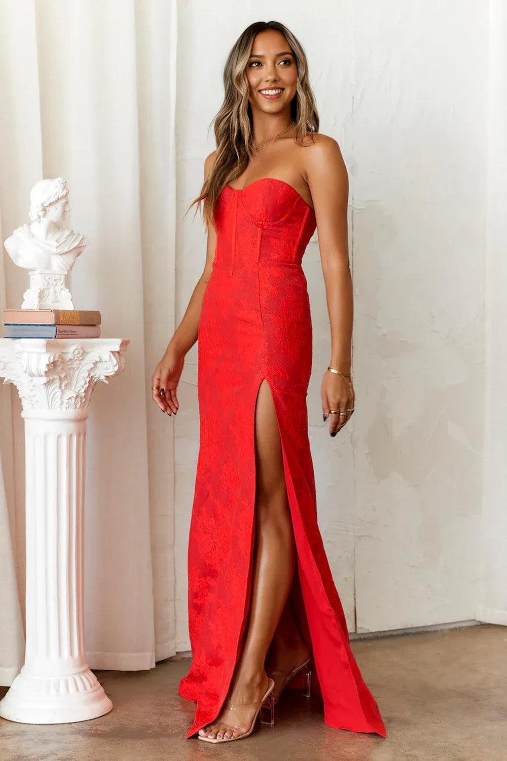 Amazing The Crowd Maxi Dress Red